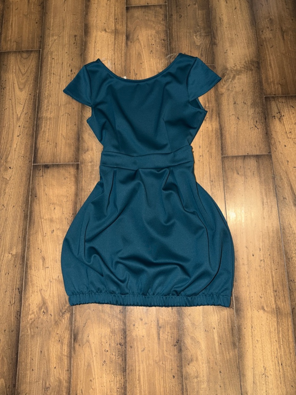Emerald Green Naven inspired Bubble Hem Dress

Size Medium